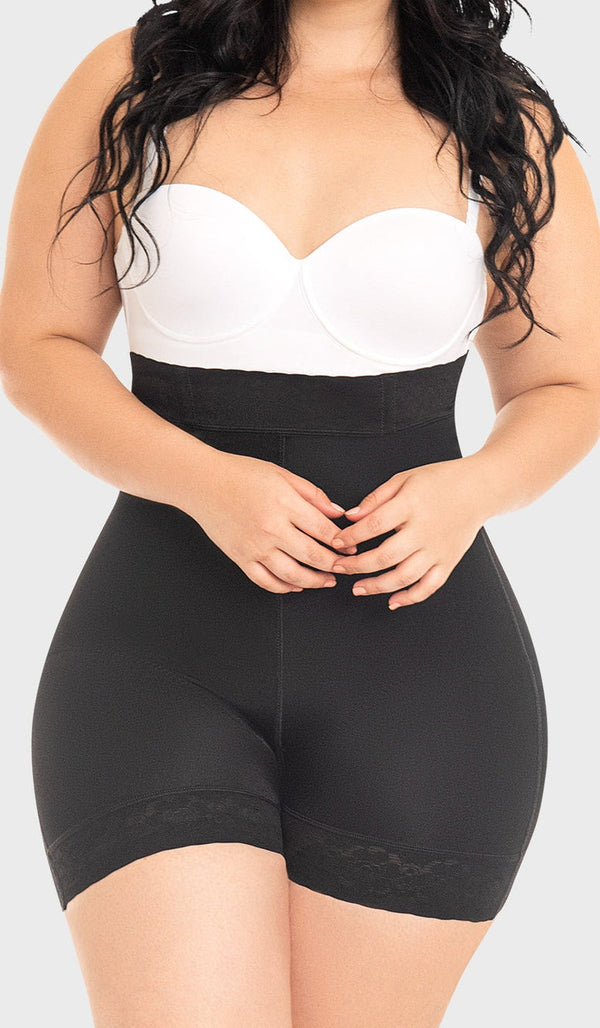 SXA0216 Short extracorto con talle extra alto