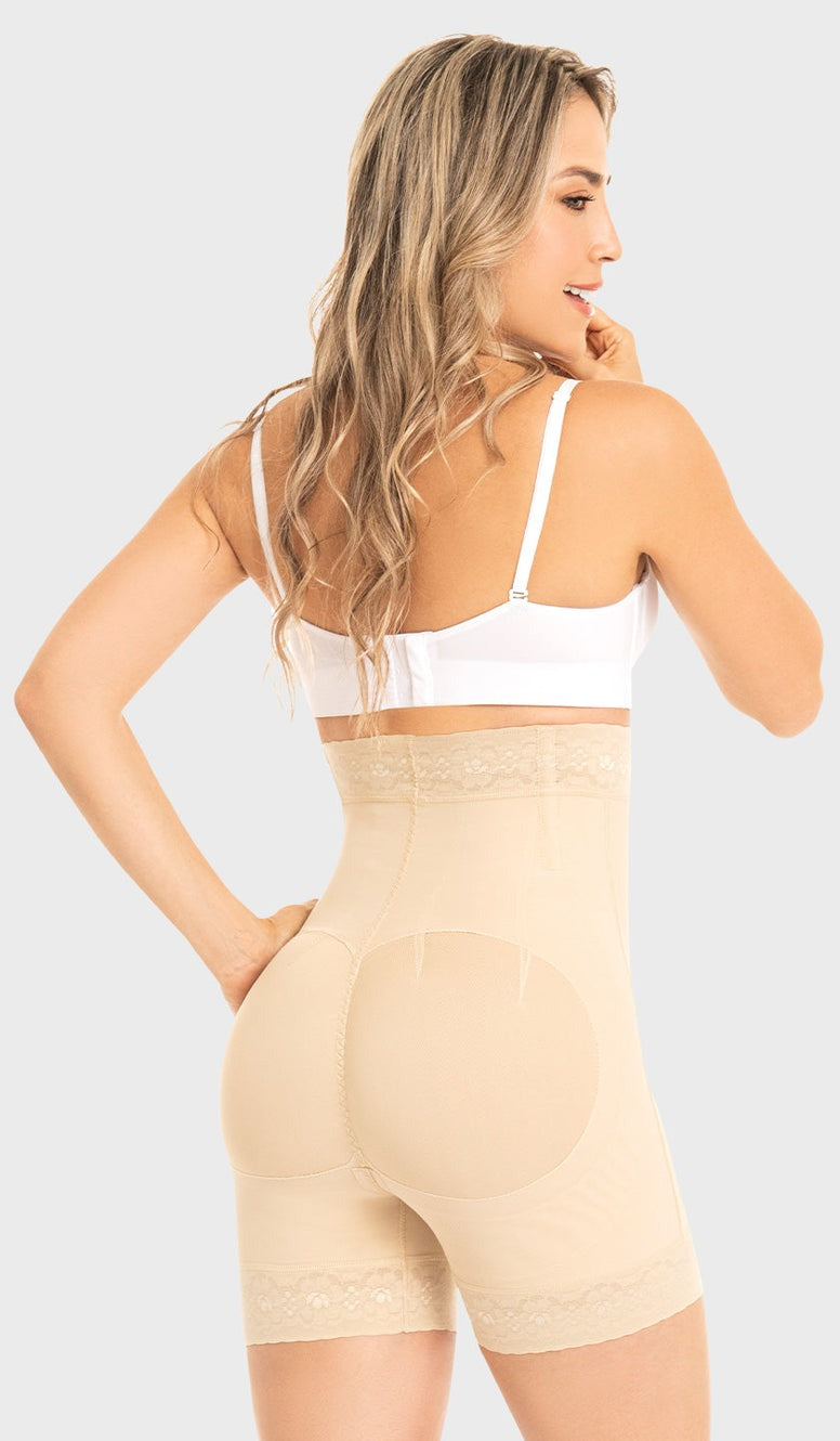 SXA0327 Short corto con talle extra alto